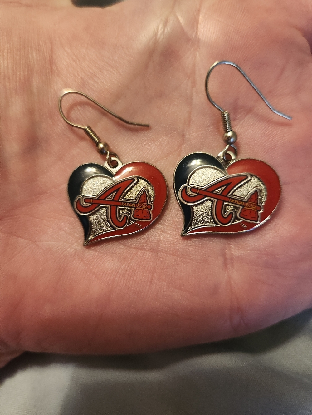 Heart Atlanta Braves Logo Dangle Earrings